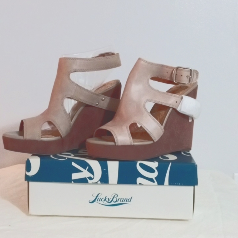 Lucky Brand Gray Wedge Leather Upper, Suede Heel Buckle Back, size 10